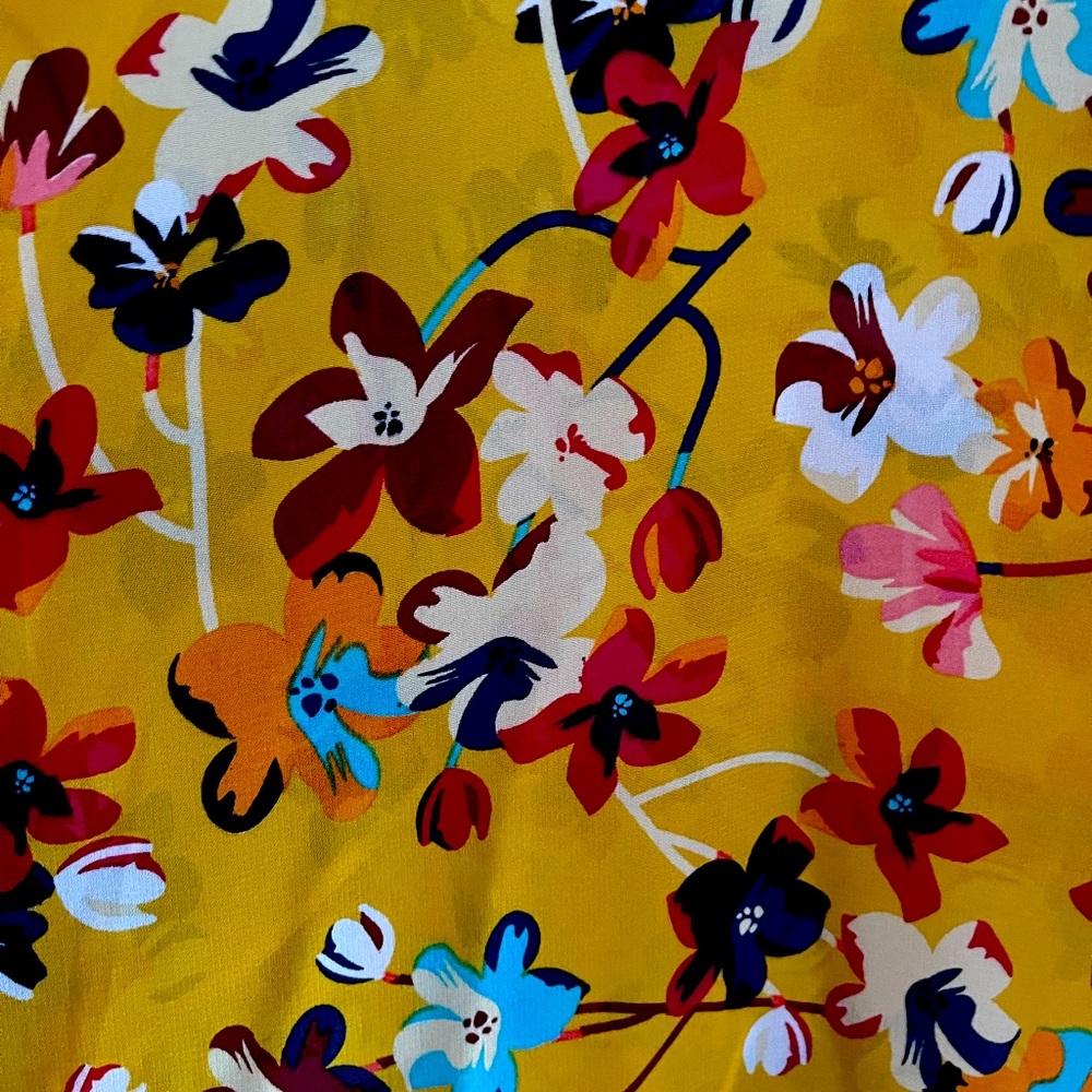 Lularoe topper. This is a beauty and hard to find!  Size medium